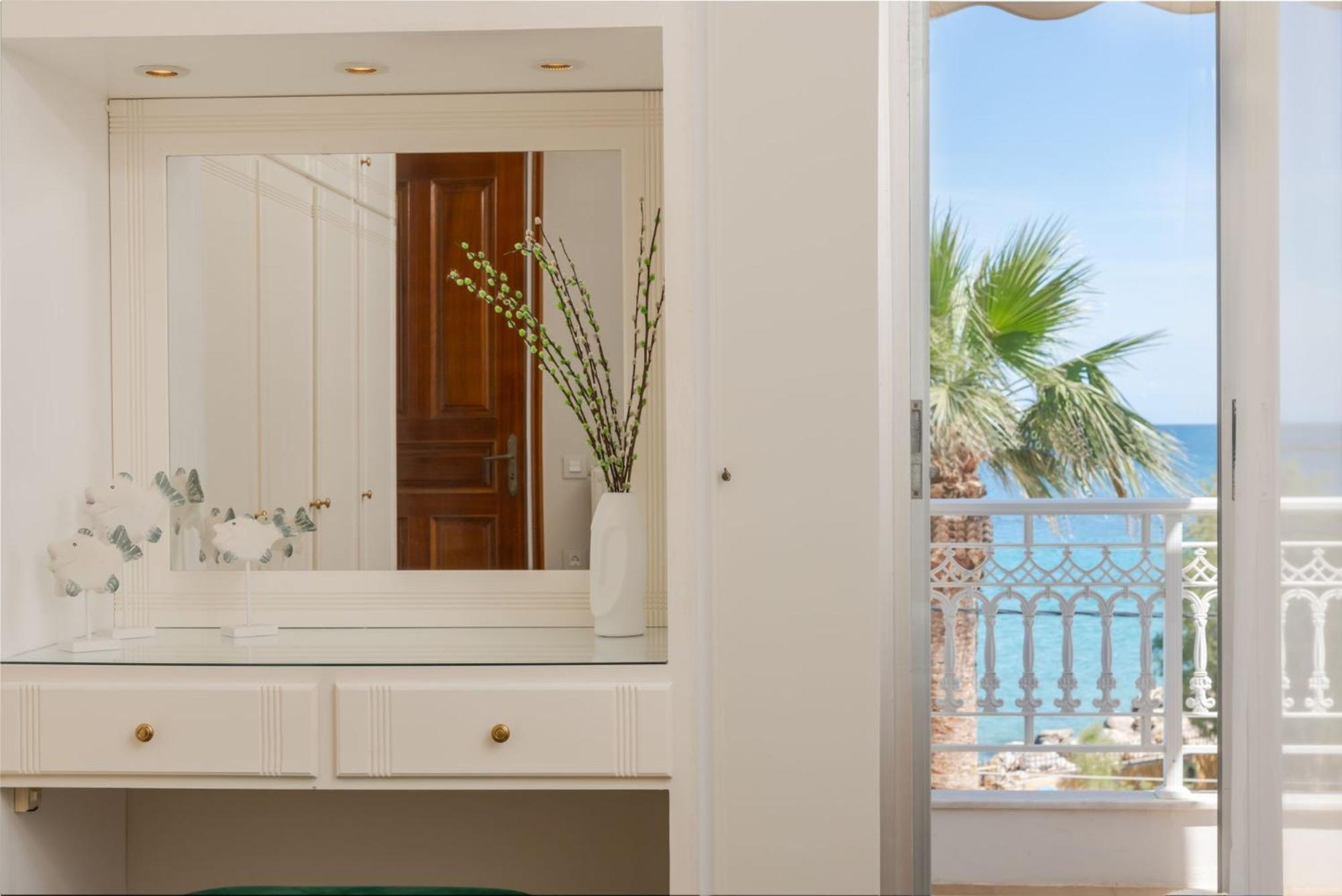Mare Nostrum Seafront Apartment, By Zantewize Ngoại thất bức ảnh